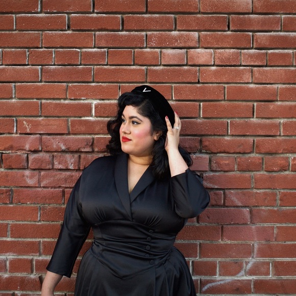 Meet your Posher, Miss Kitty - Picture 1 of 1